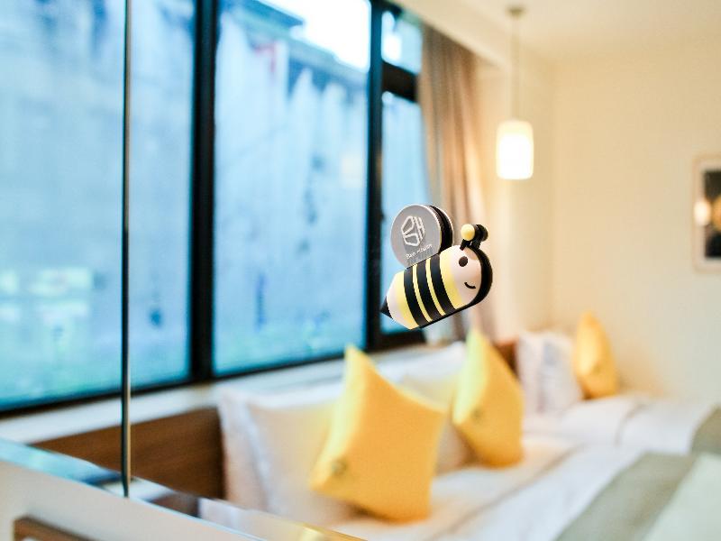 Bee House By Cosmos Creation - Taipei Main Station Hotell Exteriör bild