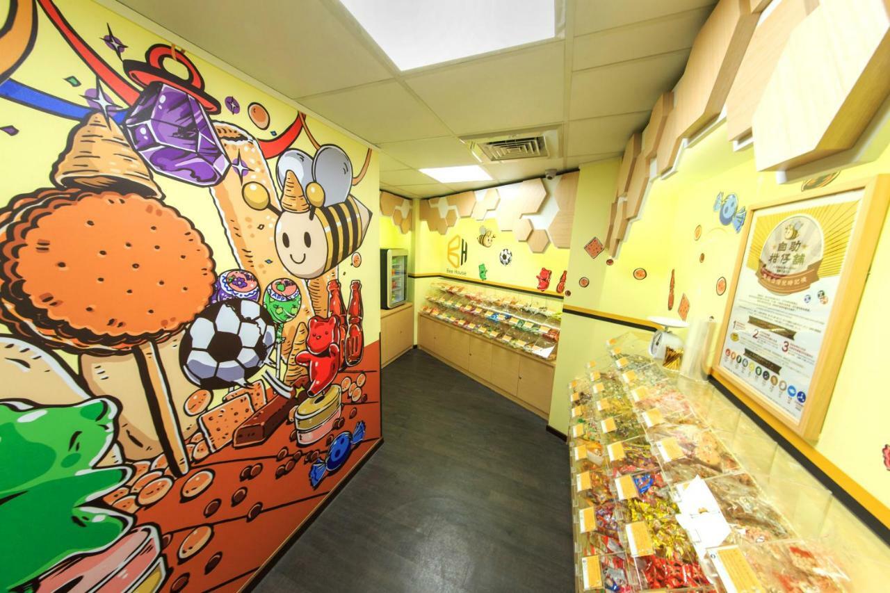 Bee House By Cosmos Creation - Taipei Main Station Hotell Exteriör bild